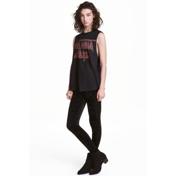 Divided Grey Tops - 🌸 H&M Divided Grey Tank Top